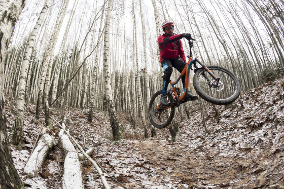 Velo 2/2017 - Vlakem za trailem - Českobudějovicko