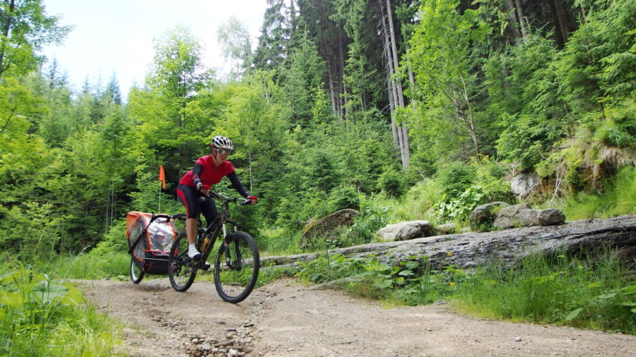 Velo 10/2017 - Na biku s vozíkem - Jizerské hory 2